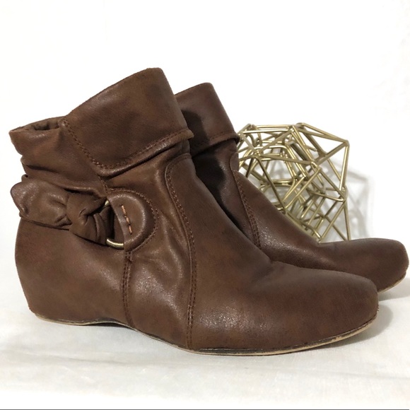 baretraps gerty ankle boots